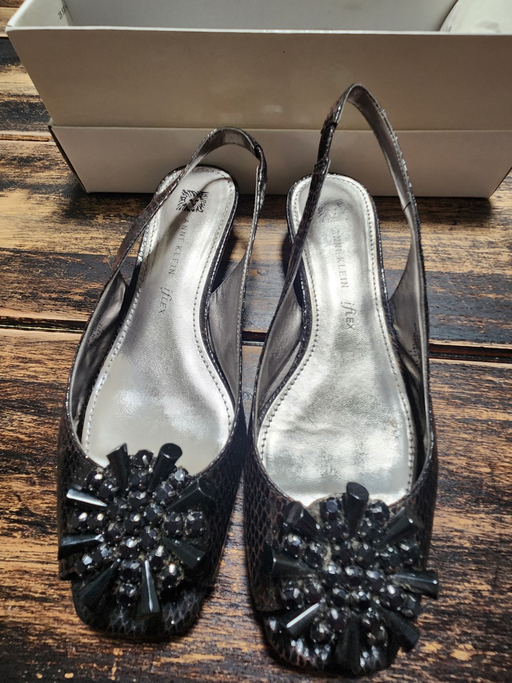 Anne Klein iFlex Pewter Metallic Snakeskin Beaded Slingback Heels - Size 7.5